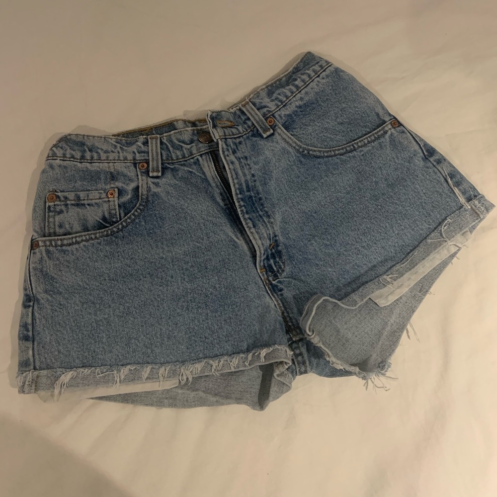 Vintage Aritzia Levi’s Shorts